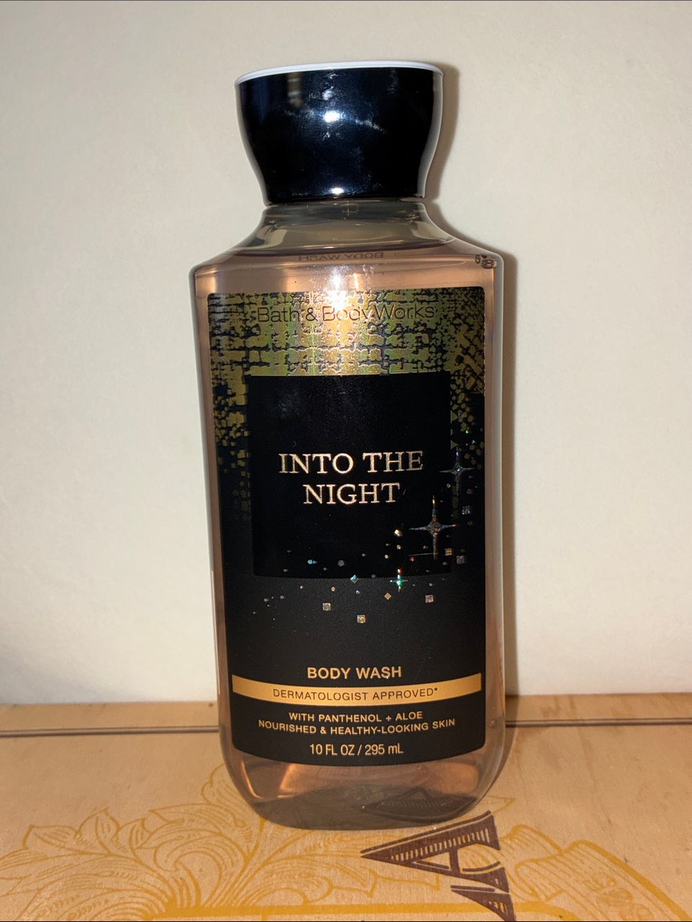 Bath & Body Works Into the Night Body Wash - Black & Gold
